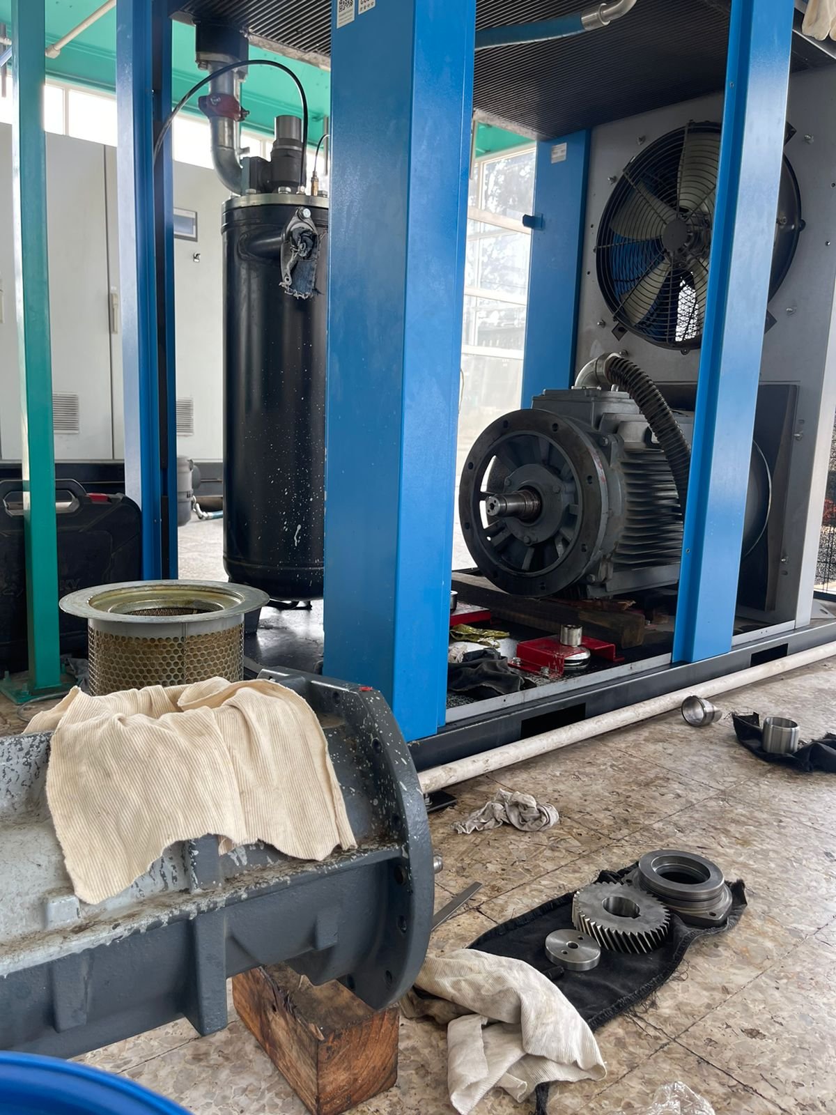 Técnico de Compresoreros en planta